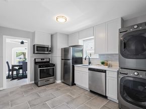 2126  Idaho Avenue , Dallas Texas 75216
