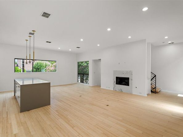 4230  Munger Avenue  A, Dallas Texas 75204
