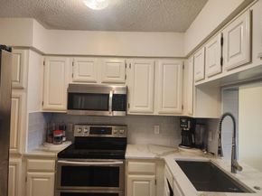 2106  Amesbury Drive  220, Arlington Texas 76011