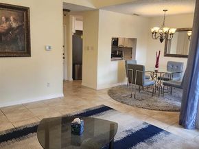 2106  Amesbury Drive  220, Arlington Texas 76011