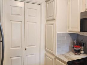 2106  Amesbury Drive  220, Arlington Texas 76011