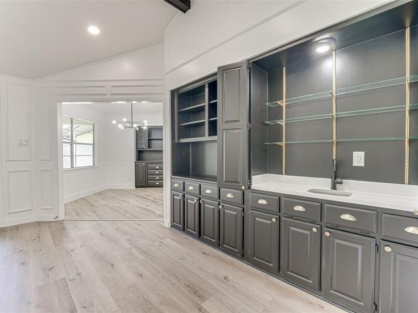 1822  Westshore Drive , Garland Texas 75043