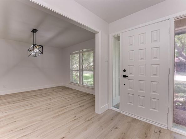 1822  Westshore Drive , Garland Texas 75043