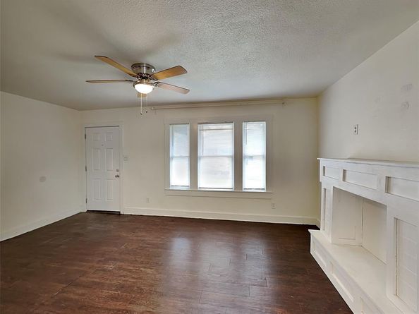 2911  Ryan Avenue , Fort Worth Texas 76110