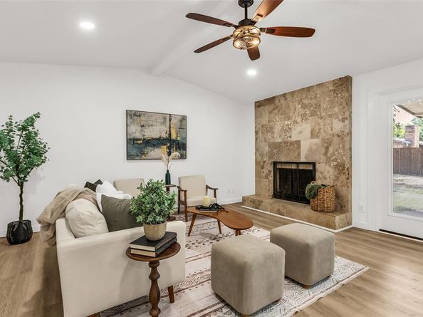 1390  Dogwood Trail , Lewisville Texas 75067