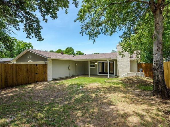 1390  Dogwood Trail , Lewisville Texas 75067