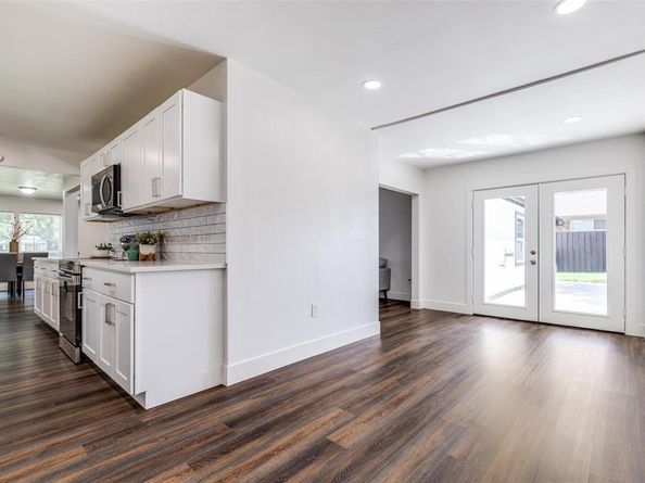 3906  Ridgeoak Way , Farmers Branch Texas 75244