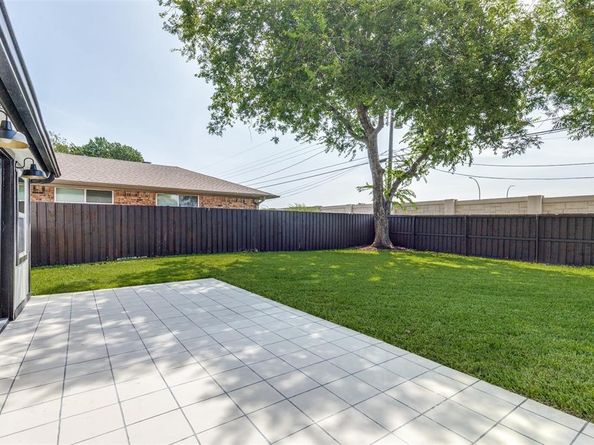 3906  Ridgeoak Way , Farmers Branch Texas 75244