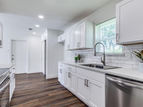 3906  Ridgeoak Way , Farmers Branch Texas 75244