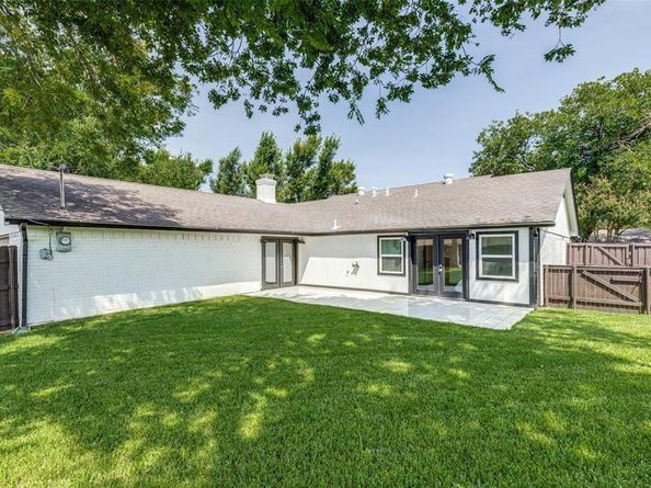 3906  Ridgeoak Way , Farmers Branch Texas 75244