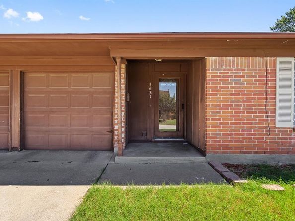 3621  Carriage Hill Drive , Forest Hill Texas 76140