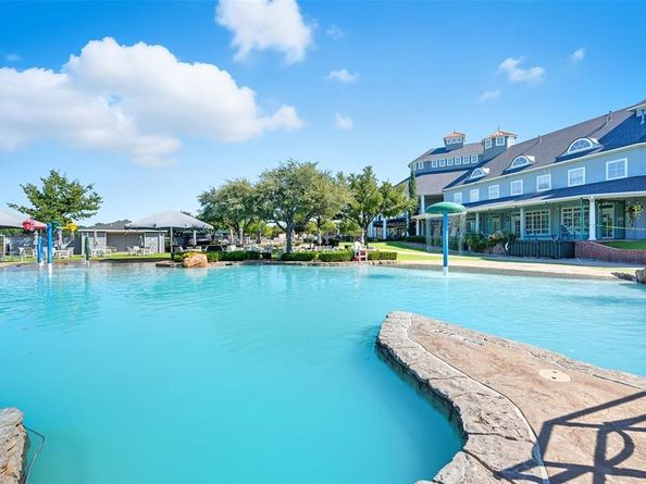 937  King George Lane , Savannah Texas 76227