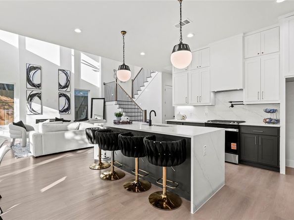 2219 W Lovers Lane , Dallas Texas 75235