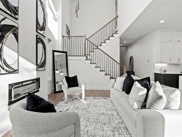 2219 W Lovers Lane , Dallas Texas 75235