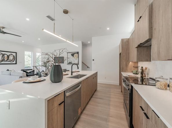 5320  Reiger Avenue  101108, Dallas Texas 75214