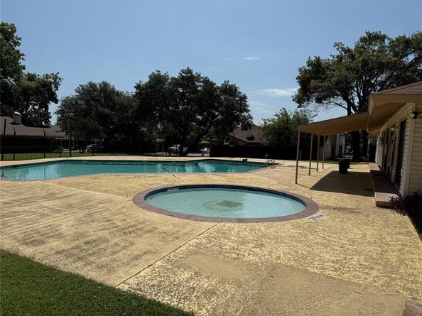 708  Baruna Circle , Garland Texas 75043