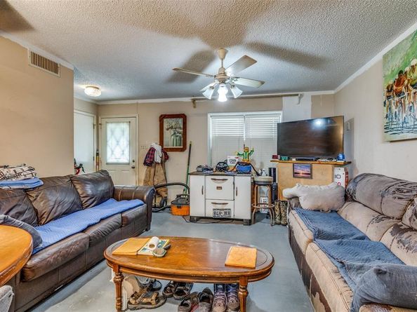 101  Gordon Drive , Azle Texas 76020