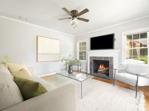 2610  Aster Street , Dallas Texas 75211