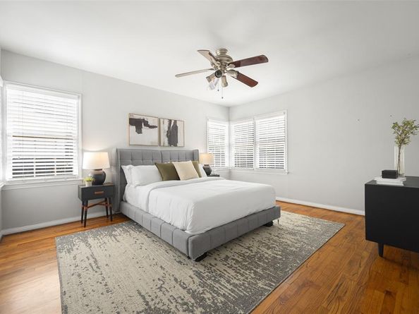2610  Aster Street , Dallas Texas 75211
