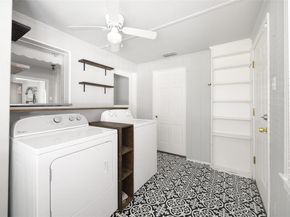 2610  Aster Street , Dallas Texas 75211