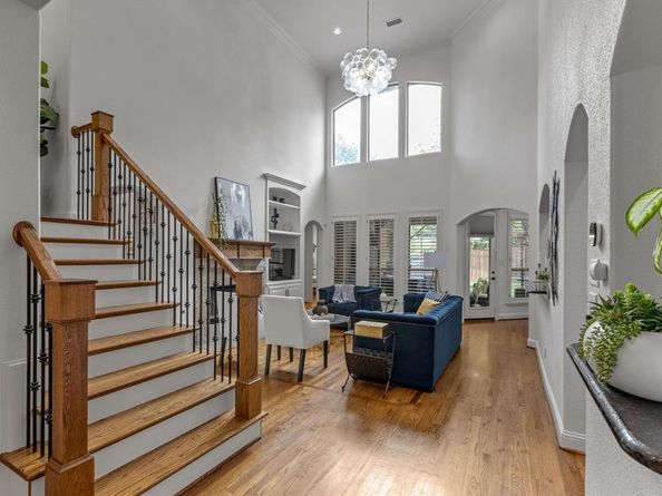 2248  Forest Hollow Park , Dallas Texas 75228