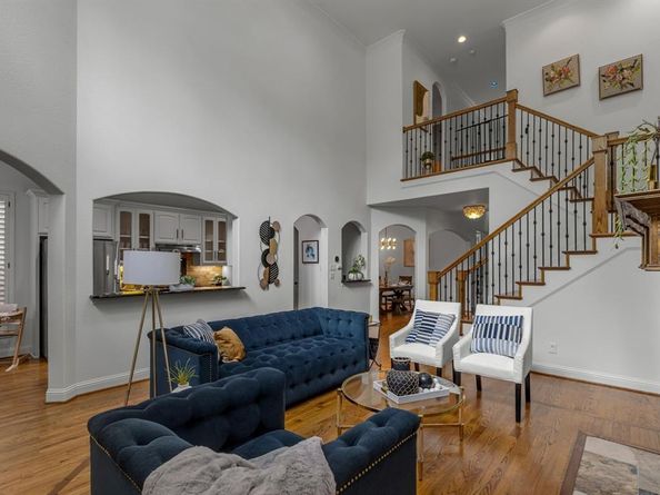 2248  Forest Hollow Park , Dallas Texas 75228