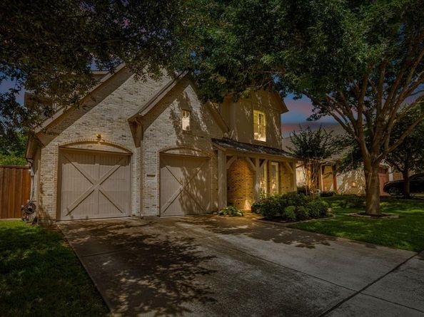 2248  Forest Hollow Park , Dallas Texas 75228