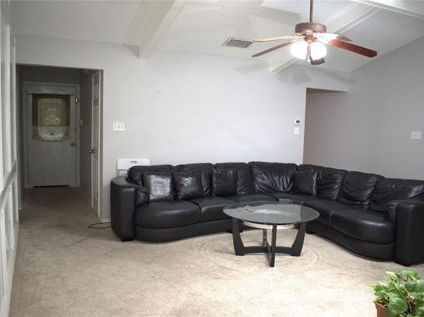 924  Thistle Ridge Lane , Arlington Texas 76017