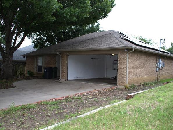 924  Thistle Ridge Lane , Arlington Texas 76017