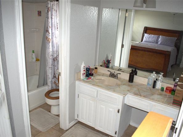 924  Thistle Ridge Lane , Arlington Texas 76017