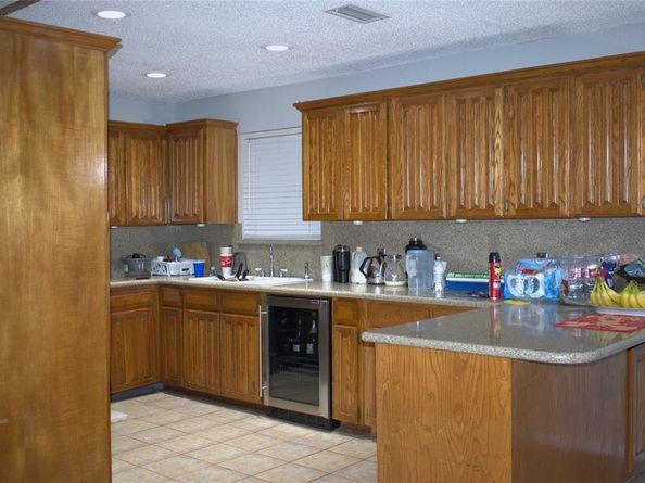 924  Thistle Ridge Lane , Arlington Texas 76017