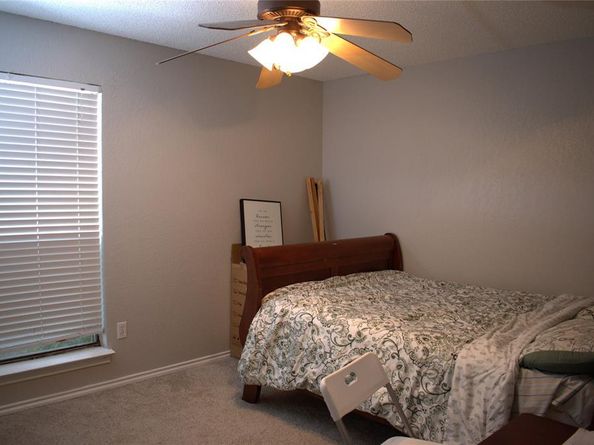 924  Thistle Ridge Lane , Arlington Texas 76017