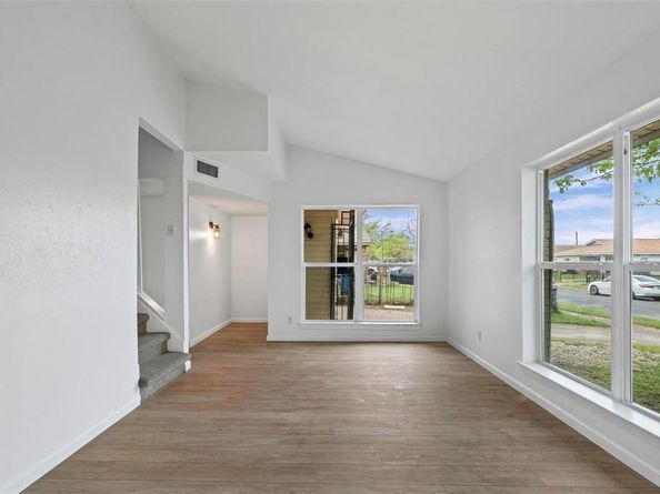 3722  Pinebrook Drive , Dallas Texas 75241