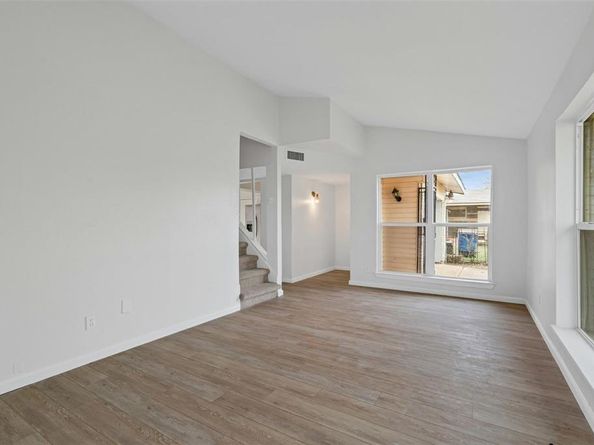 3722  Pinebrook Drive , Dallas Texas 75241
