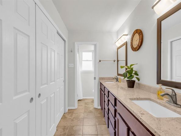 2212  Hurstview Drive , Hurst Texas 76054