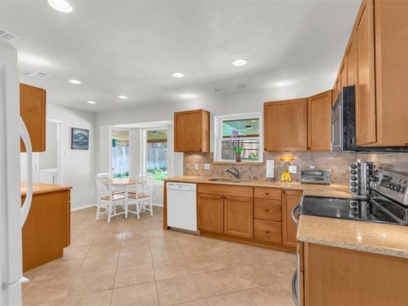 2212  Hurstview Drive , Hurst Texas 76054