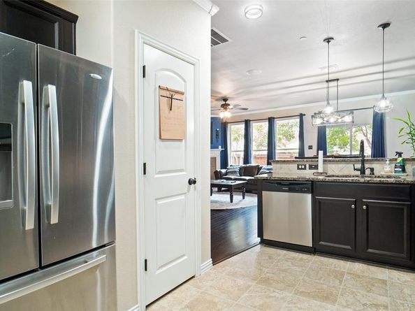 379  Teague Drive , Lewisville Texas 75067