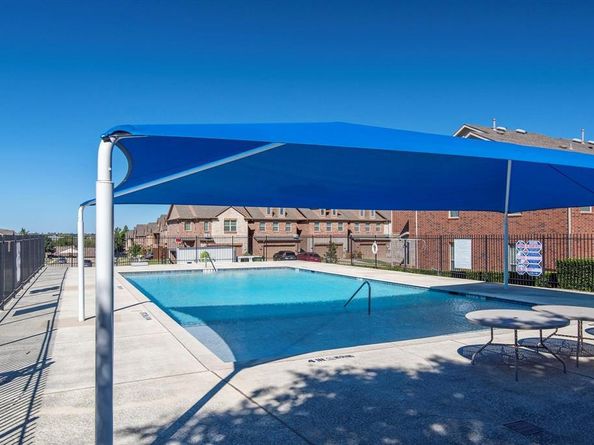 379  Teague Drive , Lewisville Texas 75067