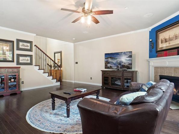 379  Teague Drive , Lewisville Texas 75067