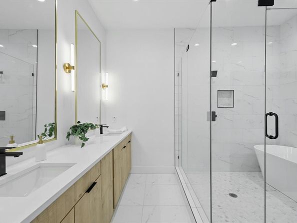 4208  Live Oak Street  105, Dallas Texas 75204