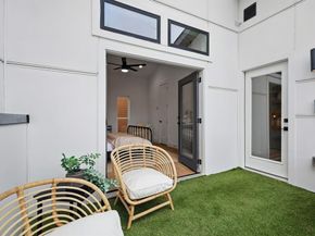 4208  Live Oak Street  105, Dallas Texas 75204
