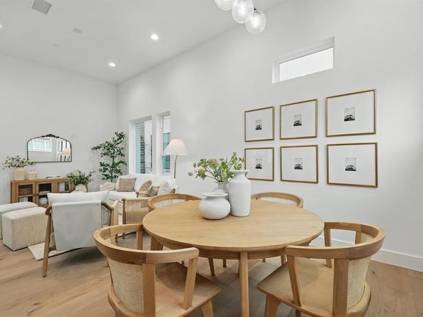 4208  Live Oak Street  105, Dallas Texas 75204