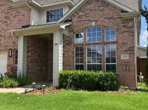 2715  Columbus  , Grand Prairie Texas 75054