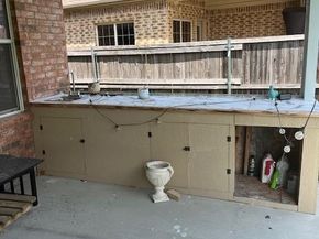 2715  Columbus  , Grand Prairie Texas 75054