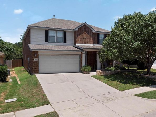 848  Ridge Point Drive , Grand Prairie Texas 75052