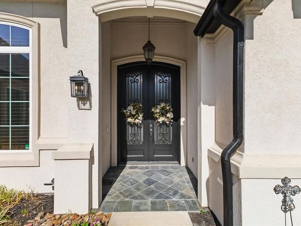 2412  Versailles Drive , Heath Texas 75032