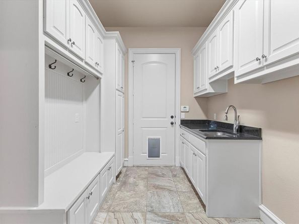 2412  Versailles Drive , Heath Texas 75032