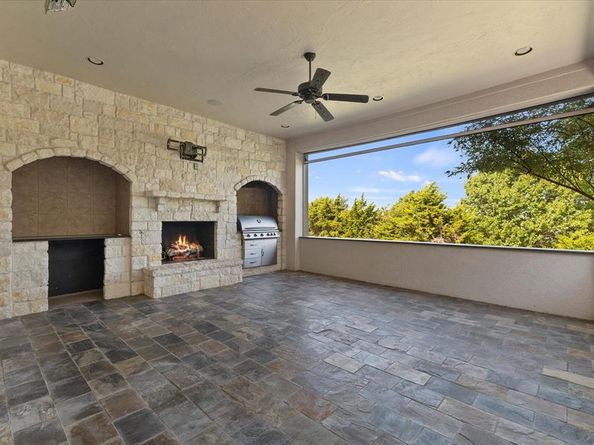 2412  Versailles Drive , Heath Texas 75032
