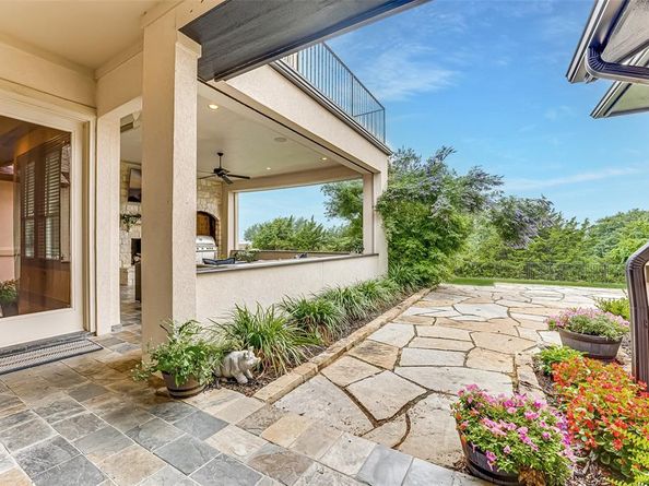 2412  Versailles Drive , Heath Texas 75032