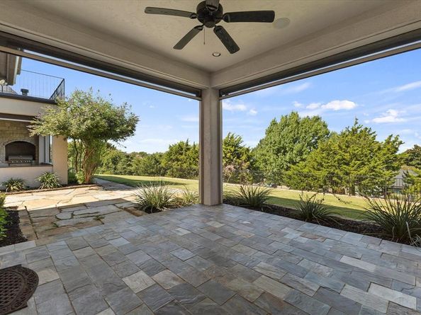 2412  Versailles Drive , Heath Texas 75032